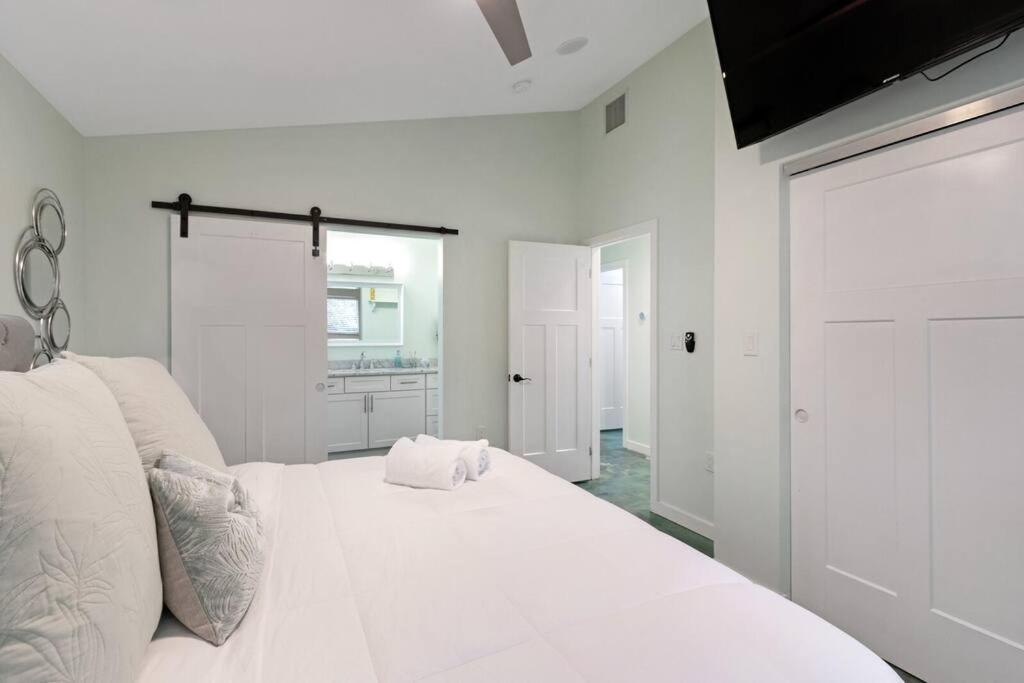 Heated Pool I Soundproof Home I Firepit I 630Mbps Hollywood Dış mekan fotoğraf